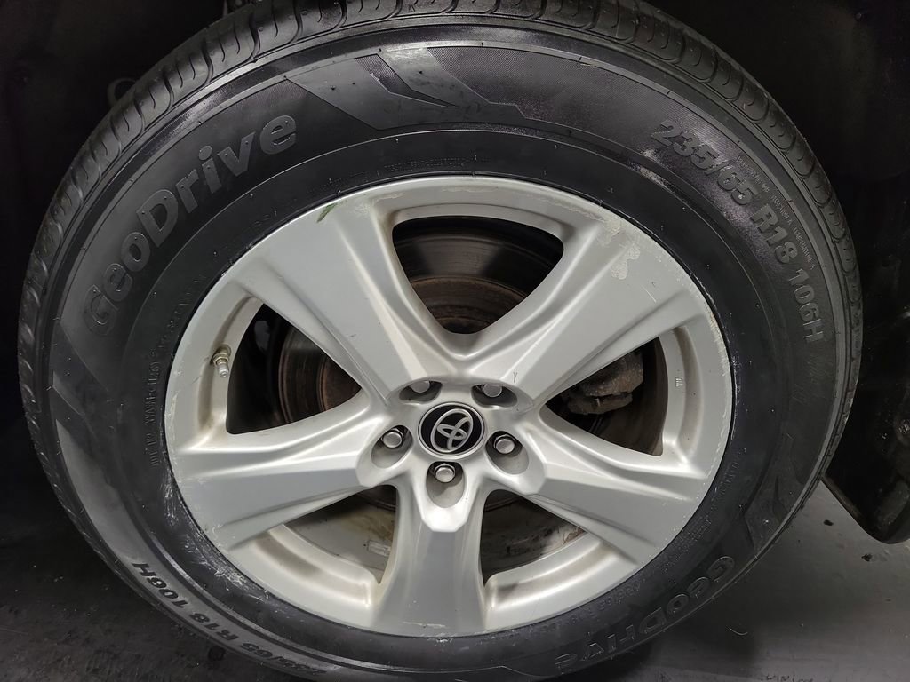 Used 2023 Toyota Highlander LE image 10