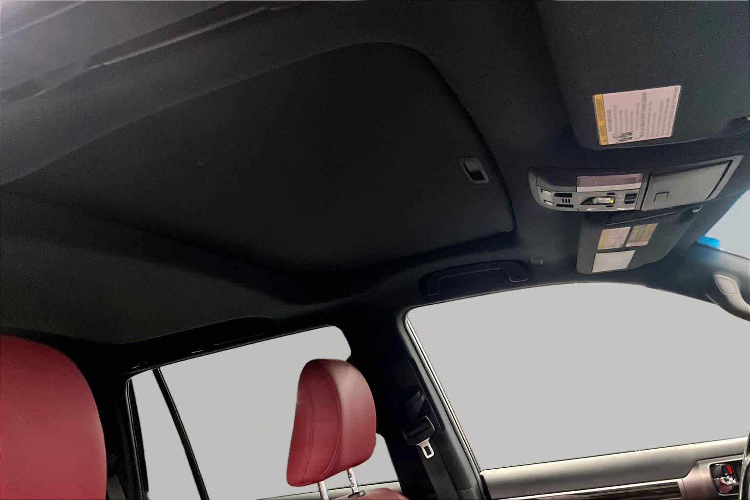 Used 2022 Lexus GX 460 Premium w/ Accessory Package AWD/4WD image 14