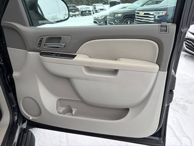 Used 2013 Chevrolet Avalanche LT image 32