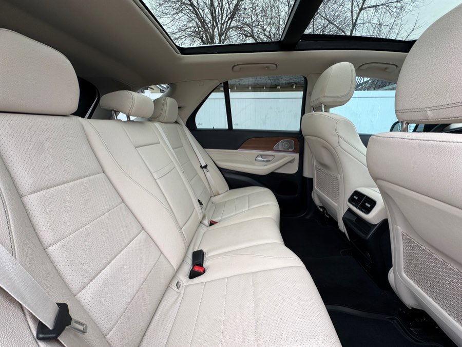 Used 2022 Mercedes-Benz GLE 350 4MATIC image 32