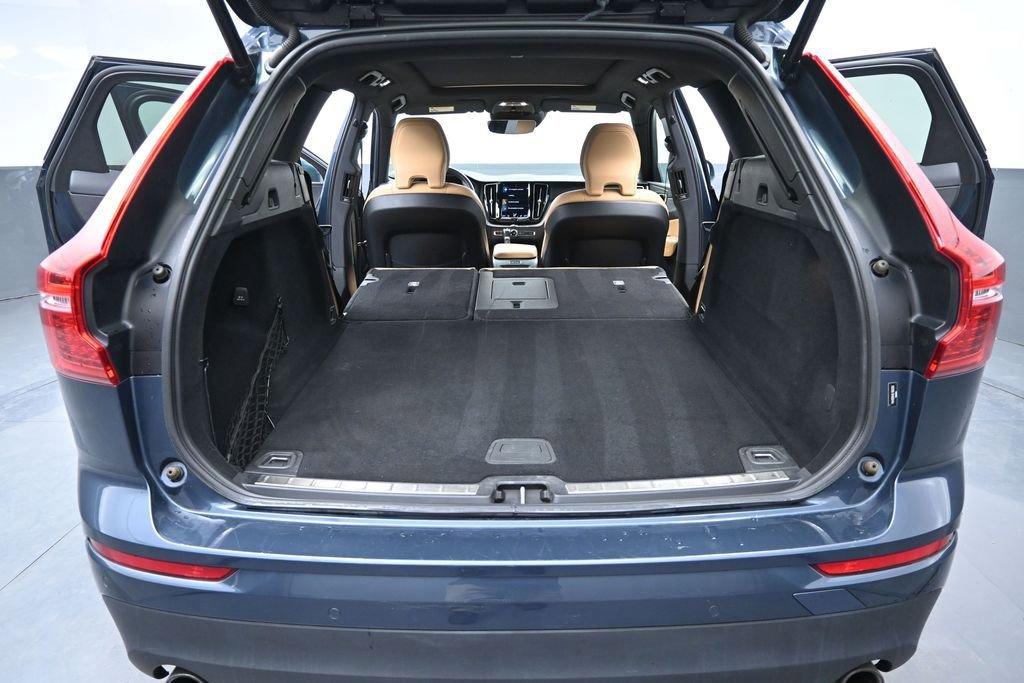 Used 2020 Volvo XC60 T5 Momentum AWD/4WD image 16