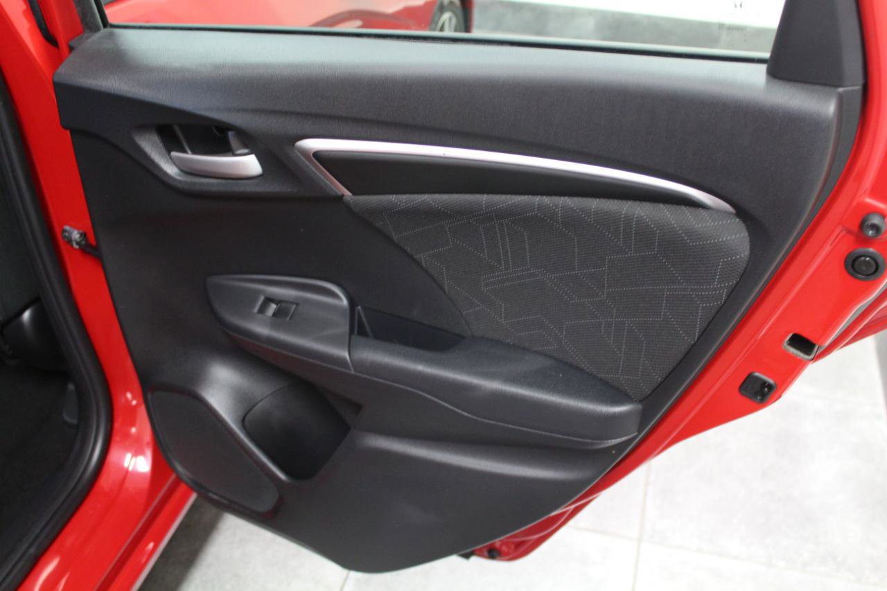 Used 2015 Honda Fit EX image 28