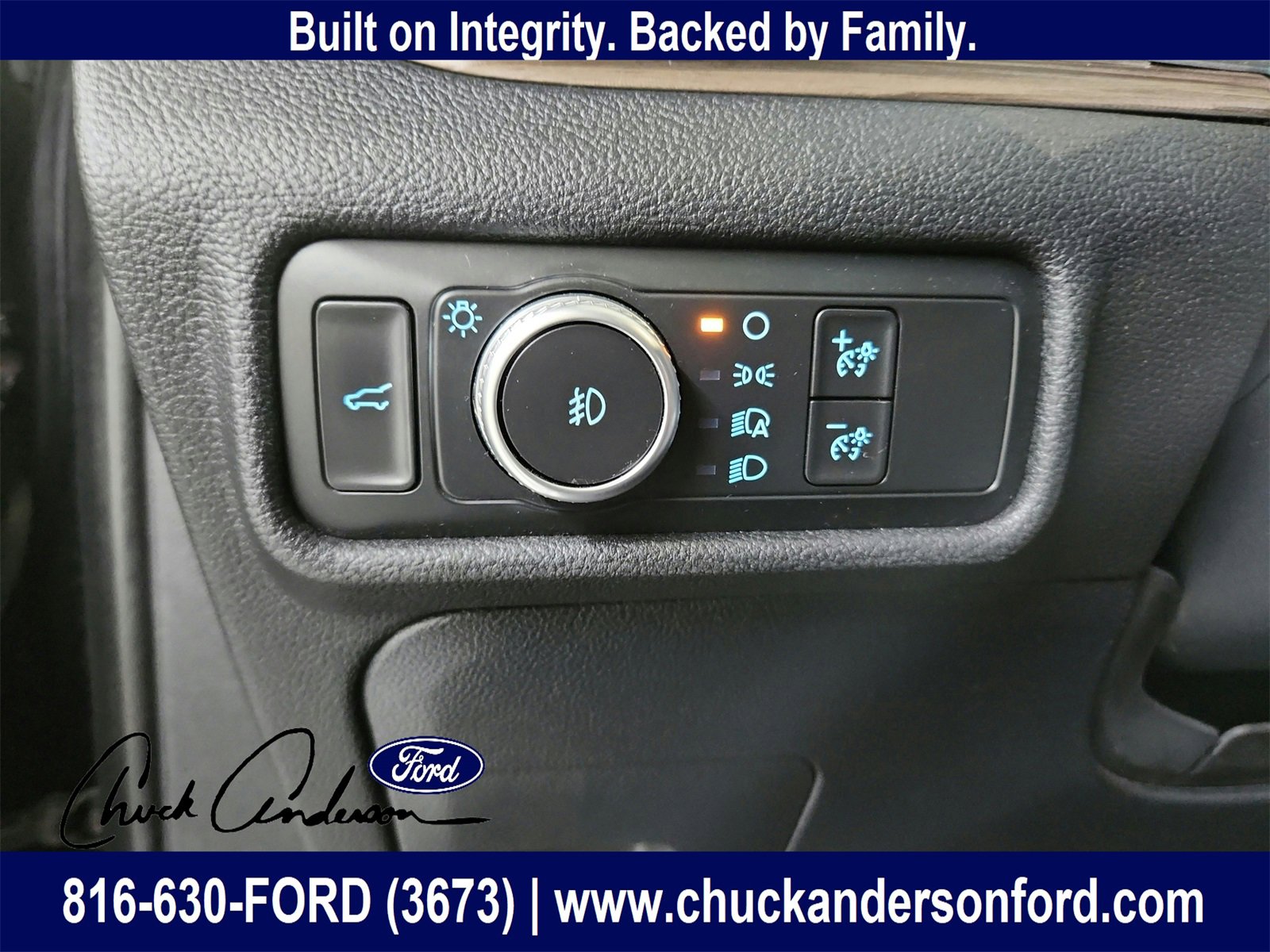 Used 2020 Ford Explorer Limited image 15