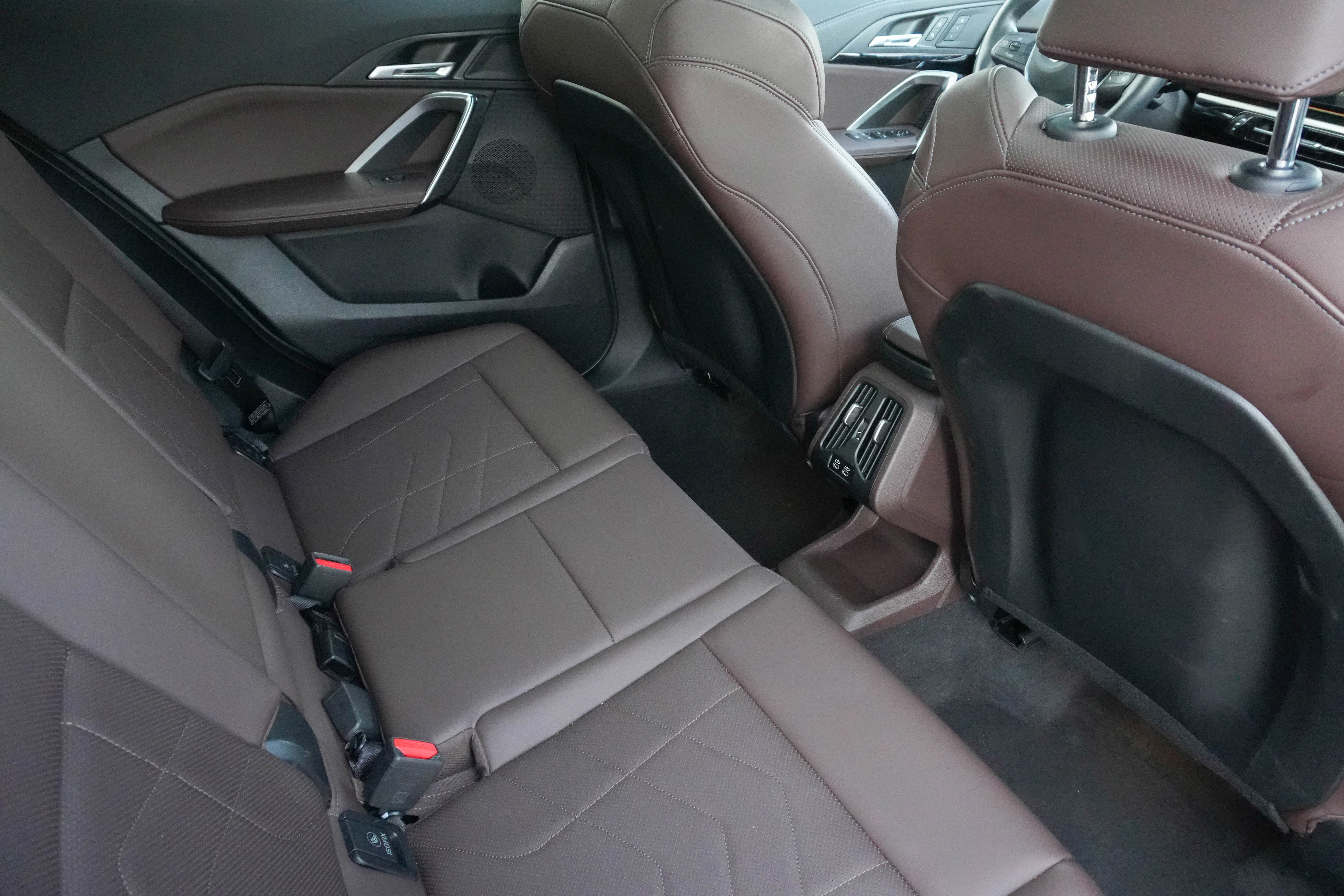 Certified 2025 BMW X2 xDrive28i image 33