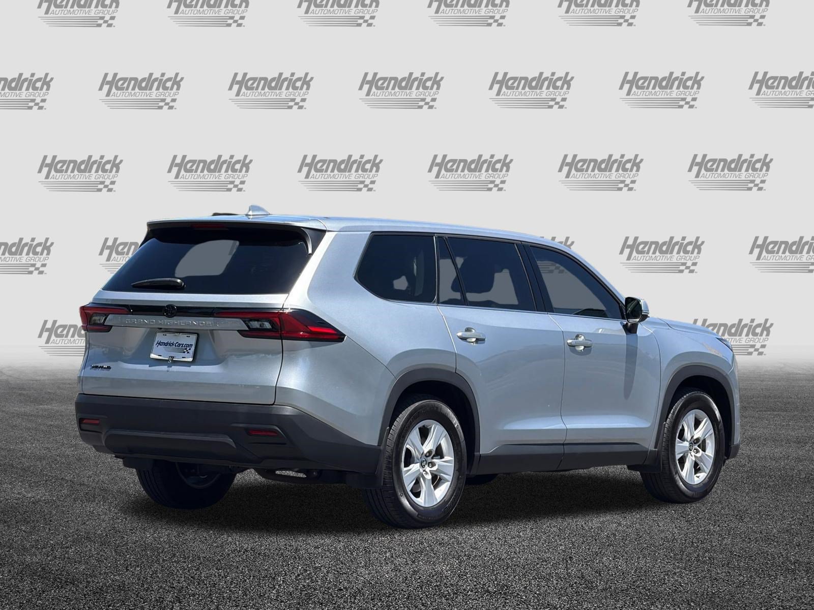 Used 2025 Toyota Grand Highlander AWD Hybrid image 5