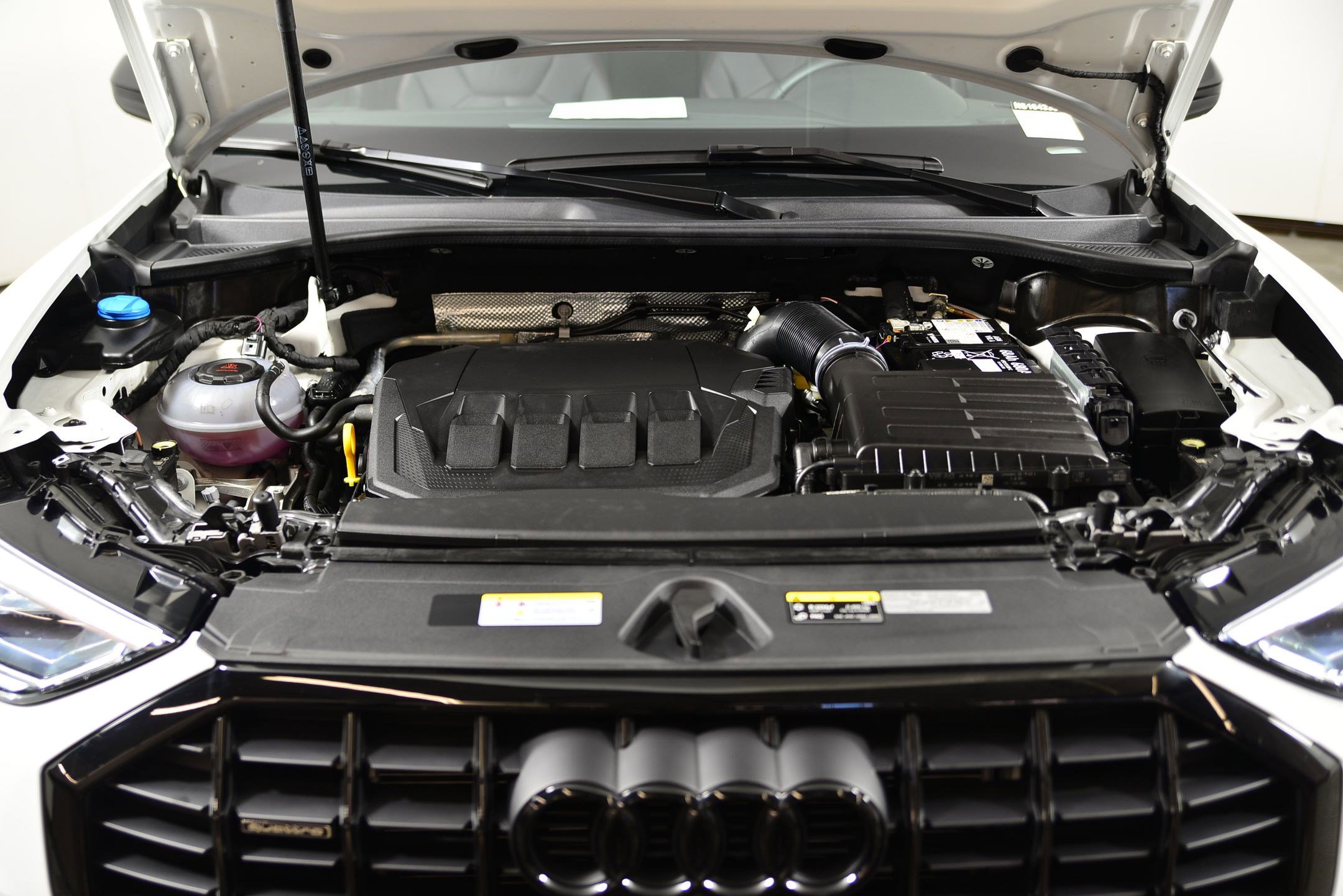 Certified 2025 Audi Q3 2.0T Premium Plus w/ Premium Plus Package image 18