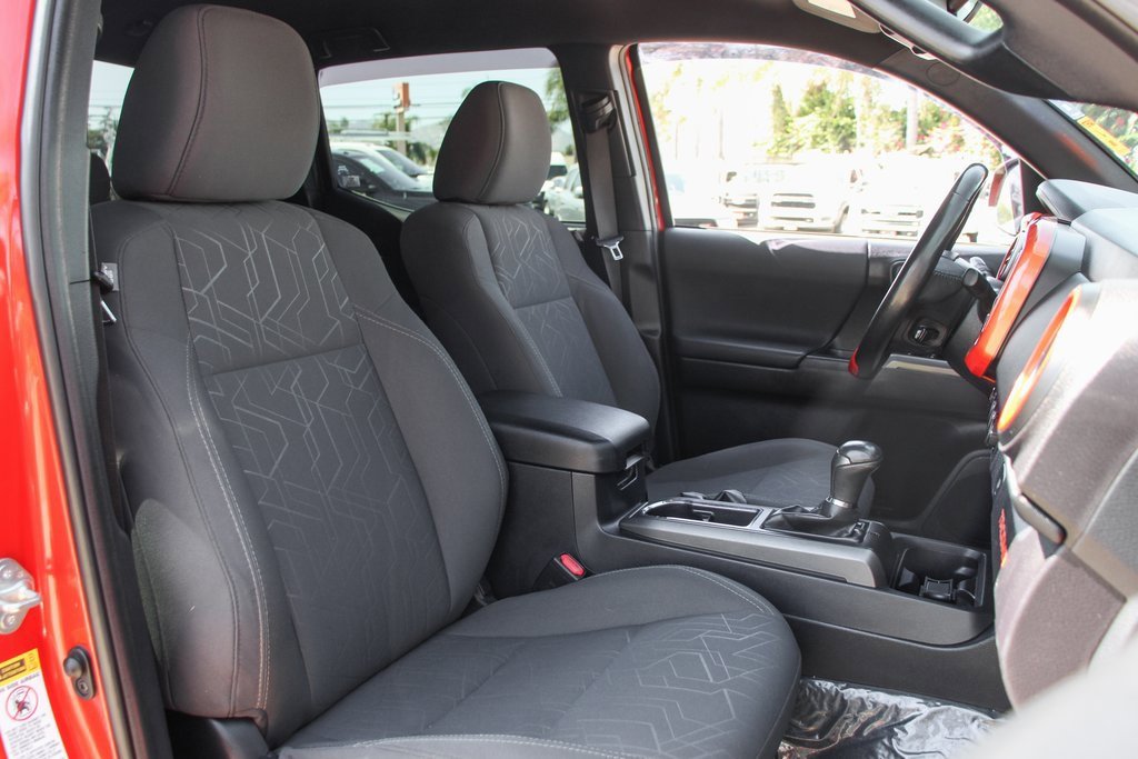 Used 2017 Toyota Tacoma TRD Sport image 34