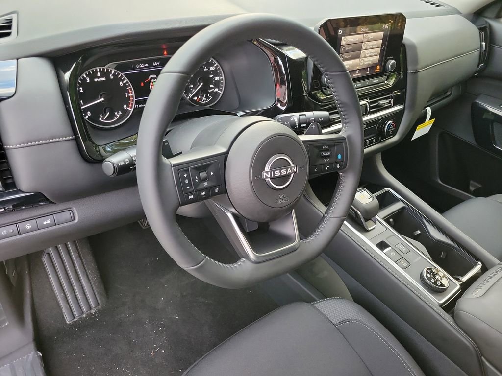 New 2025 Nissan Pathfinder SV image 22