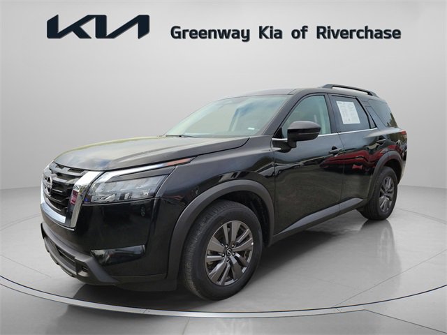 Used 2025 Nissan Pathfinder SV image 3