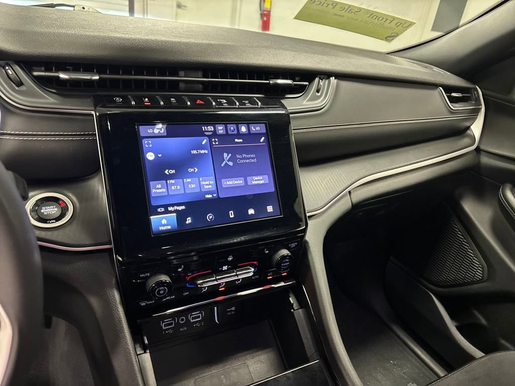 Used 2023 Jeep Grand Cherokee Altitude image 32