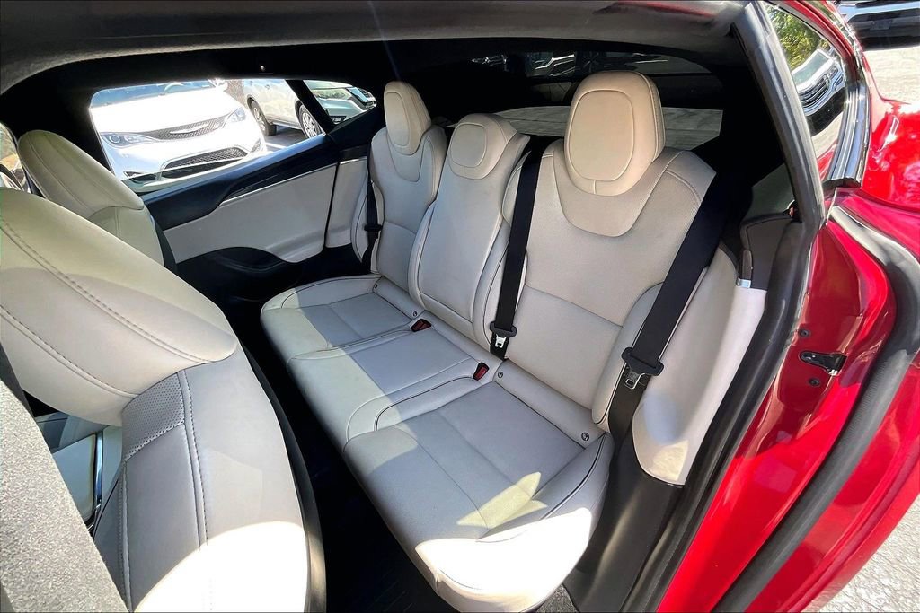 Used 2022 Tesla Model S Plaid image 22
