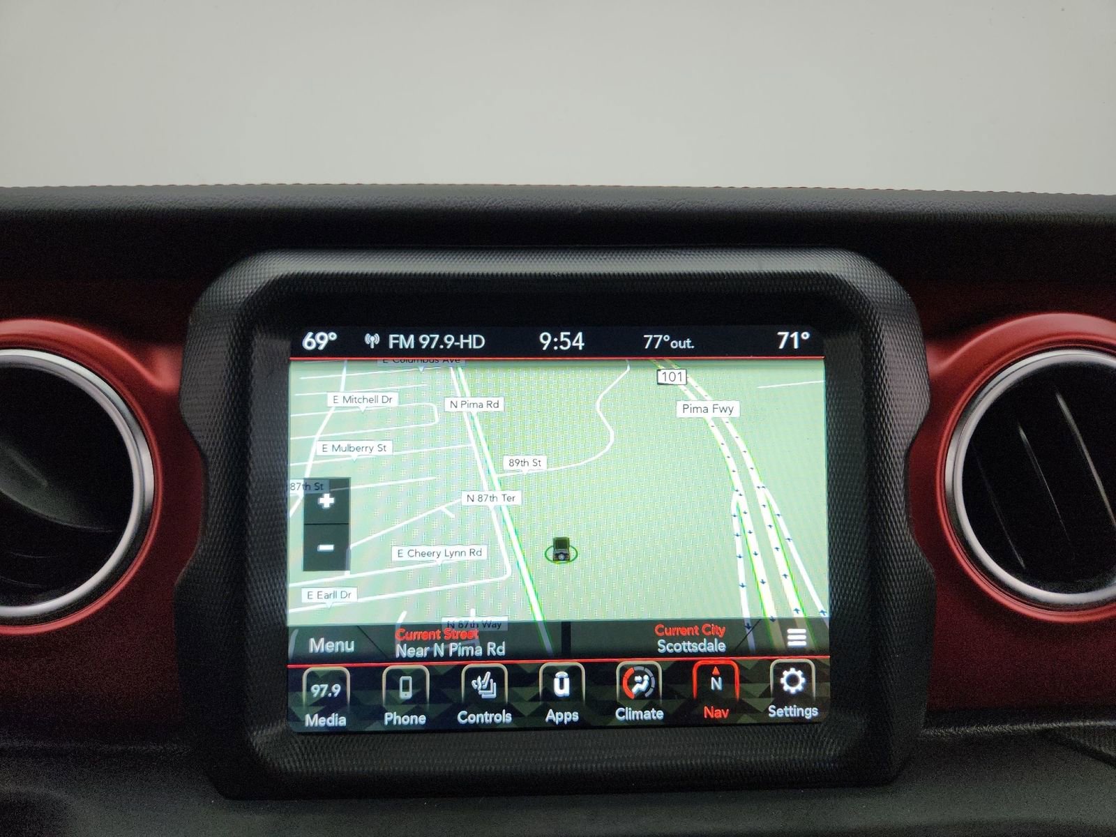 Used 2022 Jeep Gladiator Rubicon w/ Cold Weather Group image 10