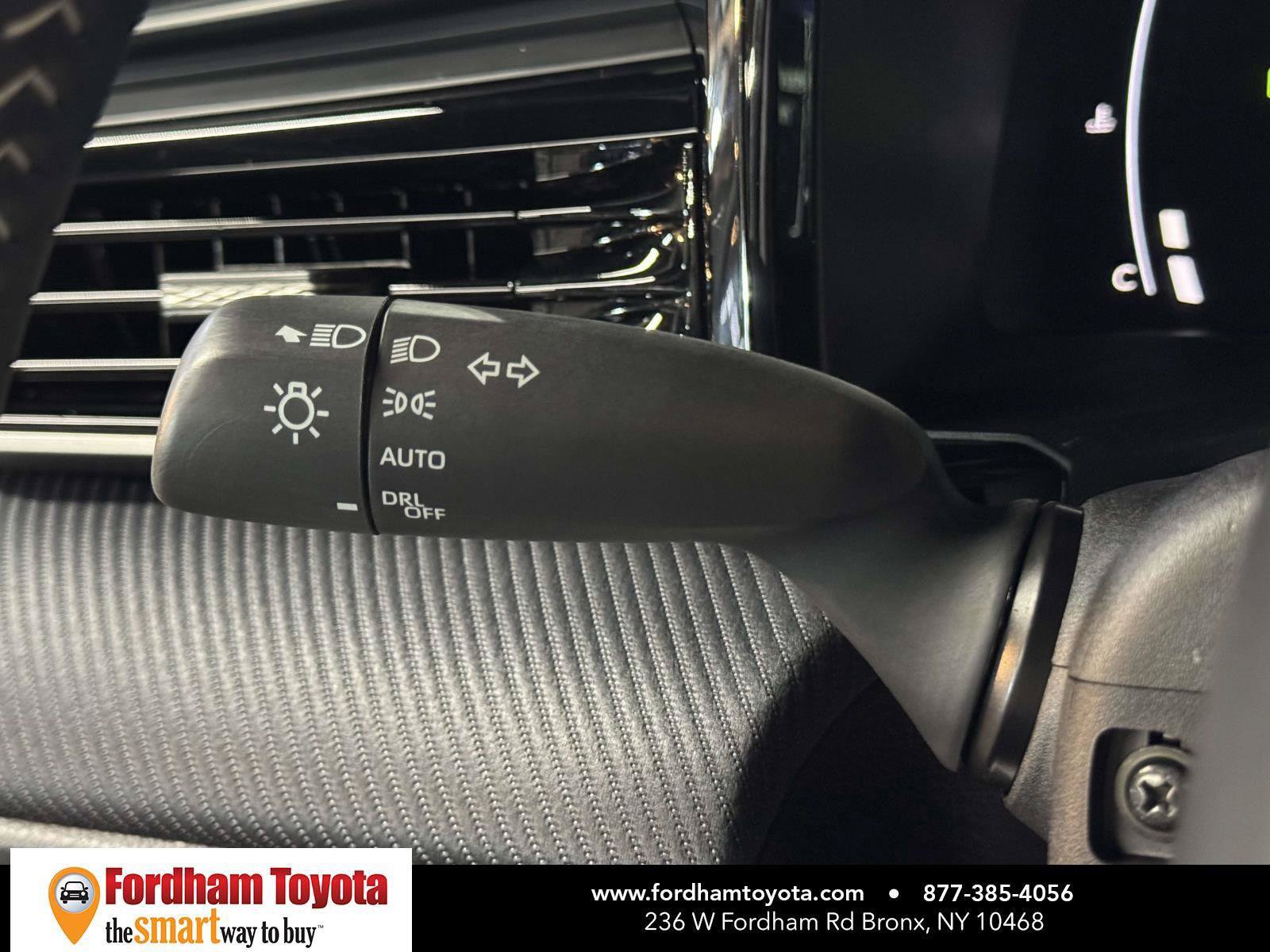 Used 2025 Toyota Camry SE FWD image 23