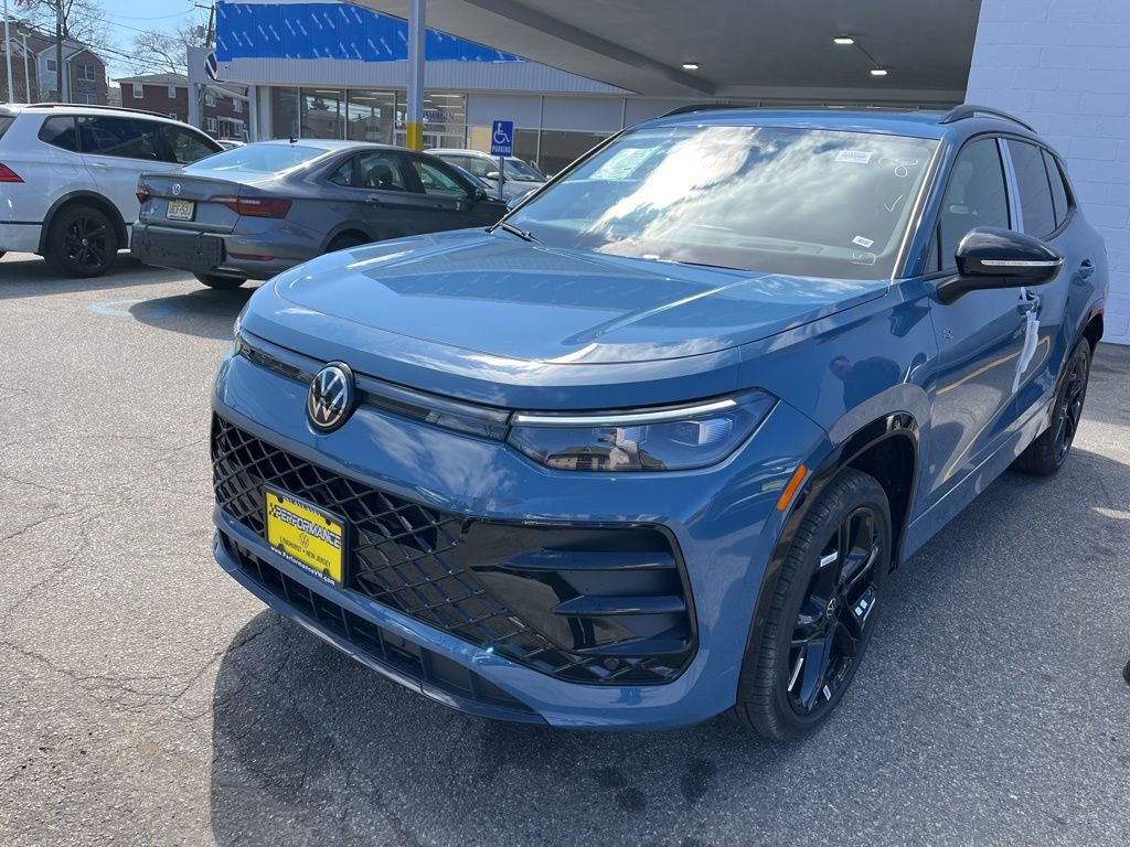 New 2026 Volkswagen Tiguan SE R-Line image 24