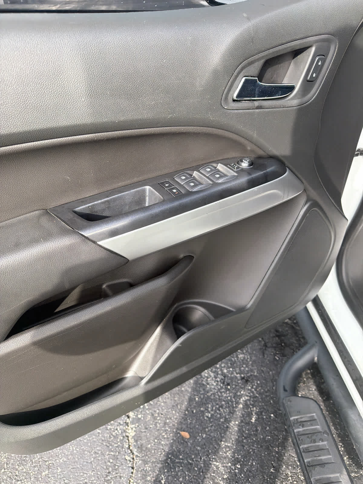 Used 2022 Chevrolet Colorado LT RWD image 17