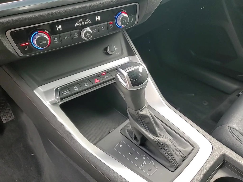 Used 2025 Audi Q3 2.0T Premium image 18
