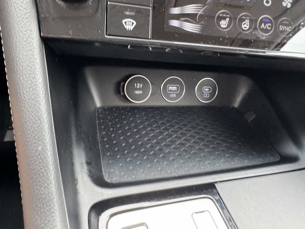 Certified 2026 Genesis G70 2.5T AWD/4WD image 29