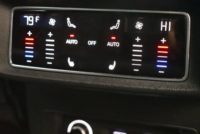 Used 2020 Audi RS Q8 w/ Carbon Optic Package image 45