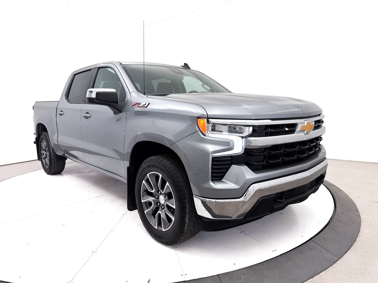 Used 2024 Chevrolet Silverado 1500 LT w/ Z71 Off-Road Package AWD/4WD image 10