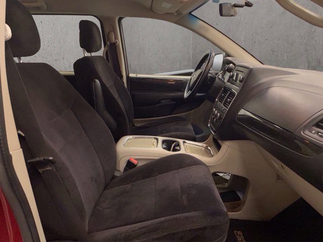 Used 2014 Dodge Grand Caravan SXT FWD image 18