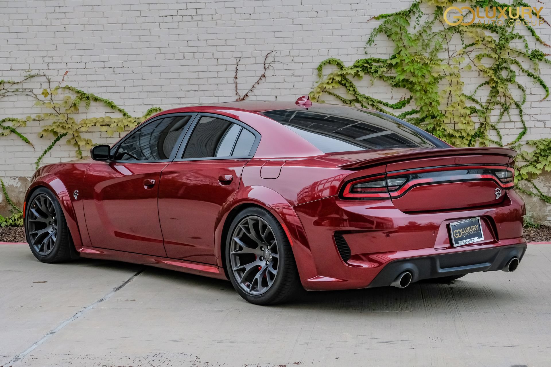 Used 2021 Dodge Charger SRT Hellcat w/ Carbon/Suede Interior Package RWD image 12