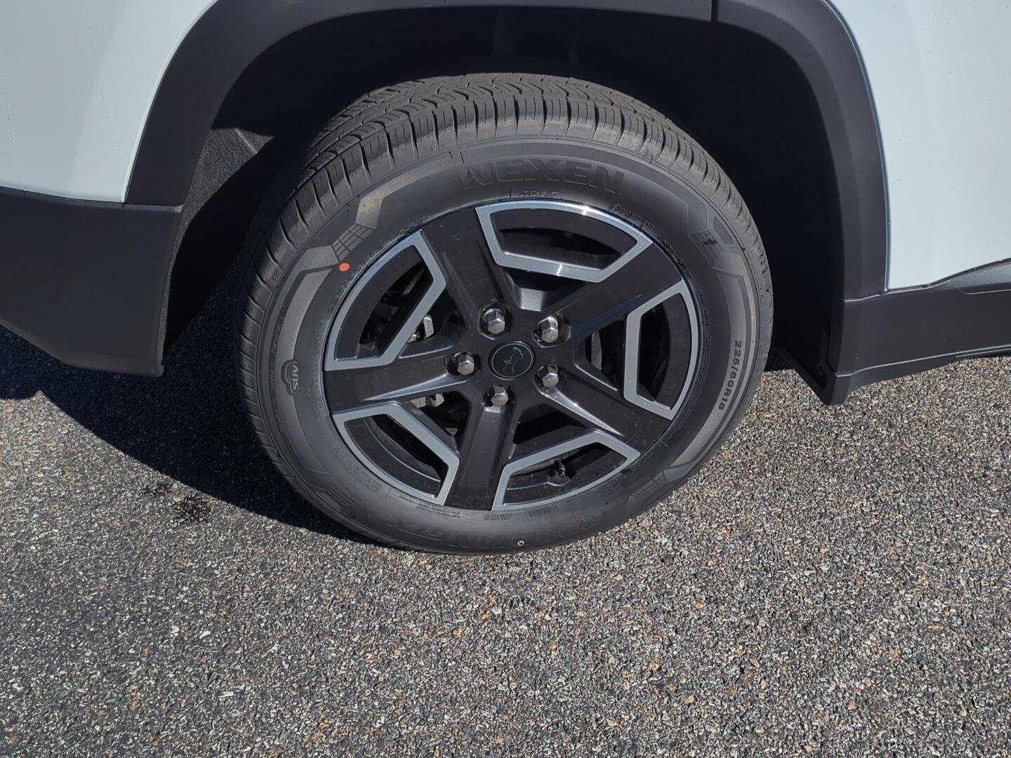 New 2026 Jeep Cherokee Laredo AWD/4WD image 8