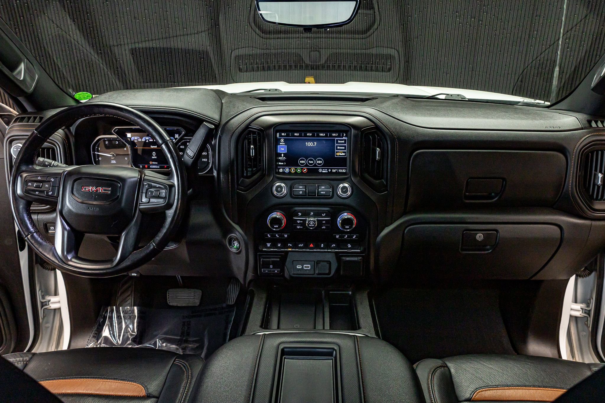 Used 2021 GMC Sierra 2500 AT4 w/ AT4 Premium Plus Package image 17