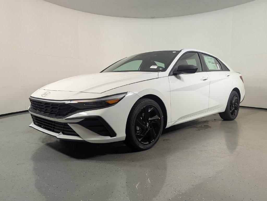 New 2026 Hyundai Elantra Sport FWD image 3