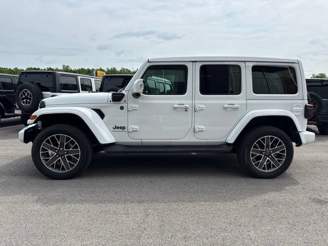 Used 2023 Jeep Wrangler Unlimited Sahara AWD/4WD image 6