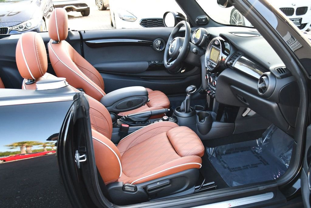 Used 2018 MINI Cooper S image 59