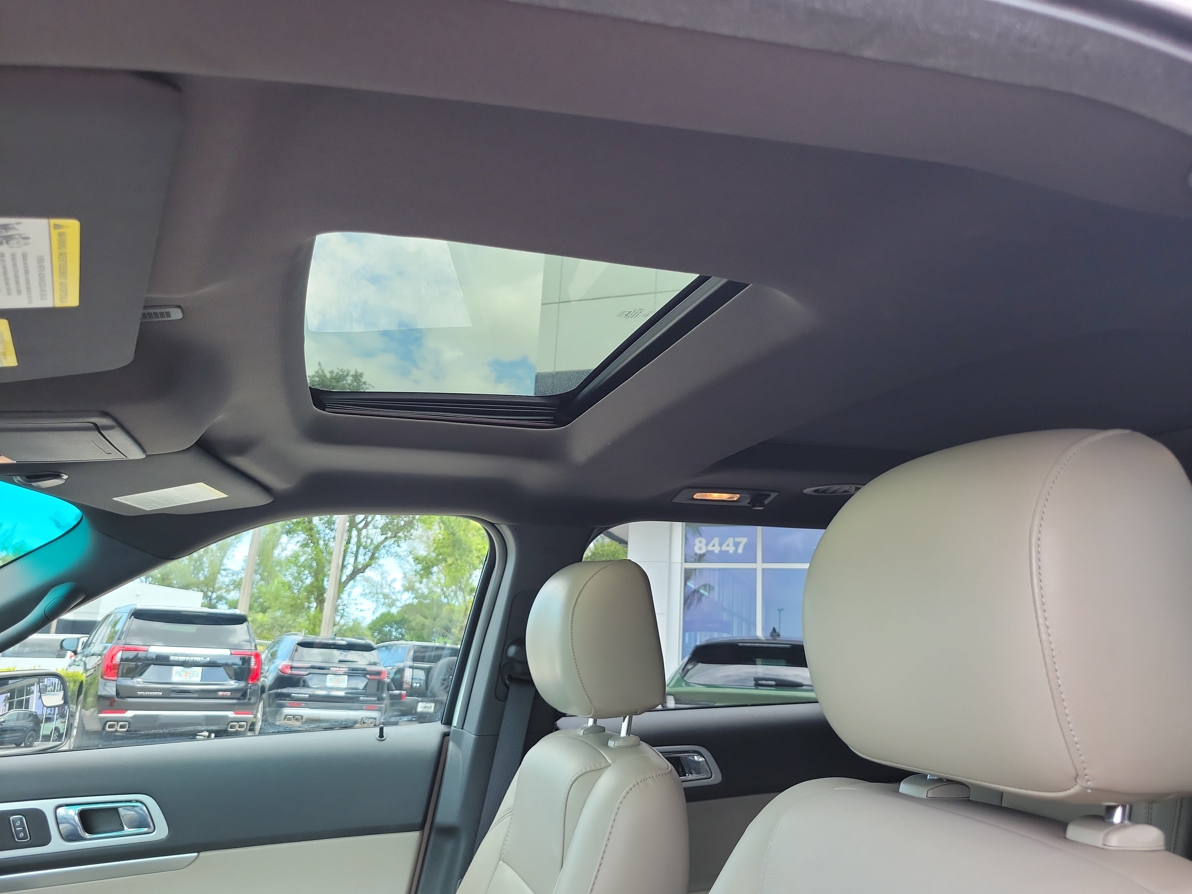 Used 2013 Ford Explorer XLT FWD image 12
