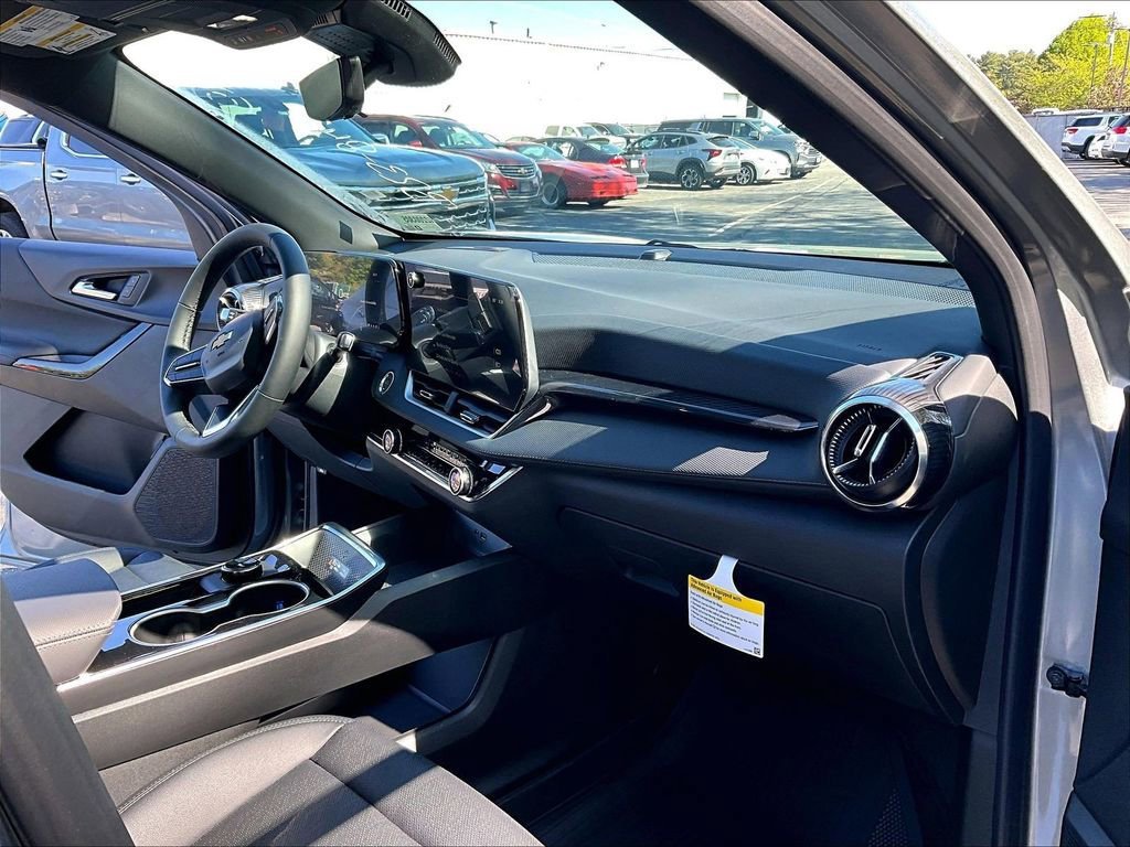 New 2026 Chevrolet Equinox LT w/ Convenience Package II AWD/4WD image 10