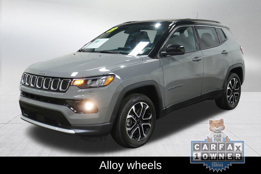 Used 2023 Jeep Compass Limited w/ Sun and Sound Group AWD/4WD image 11