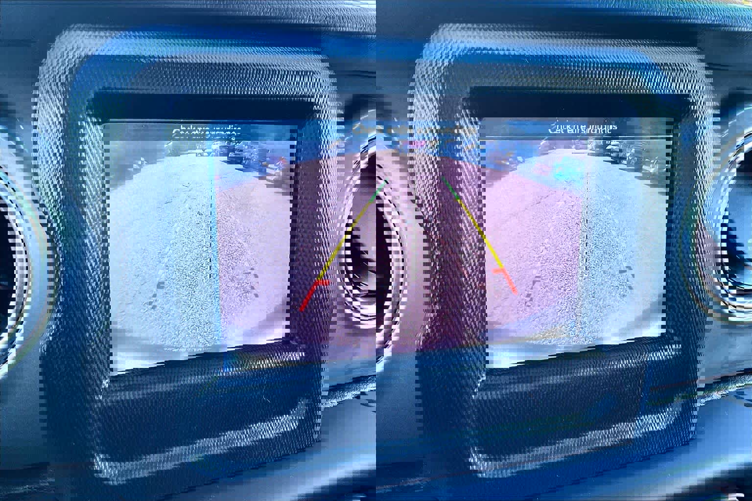 Used 2019 Jeep Wrangler Unlimited Sahara image 28