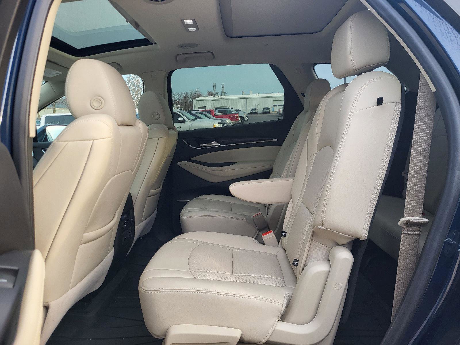 Used 2022 Buick Enclave Premium w/ Experience Buick Package image 10