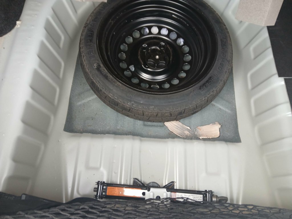Used 2025 Nissan Versa S w/ Trunk Package FWD image 17