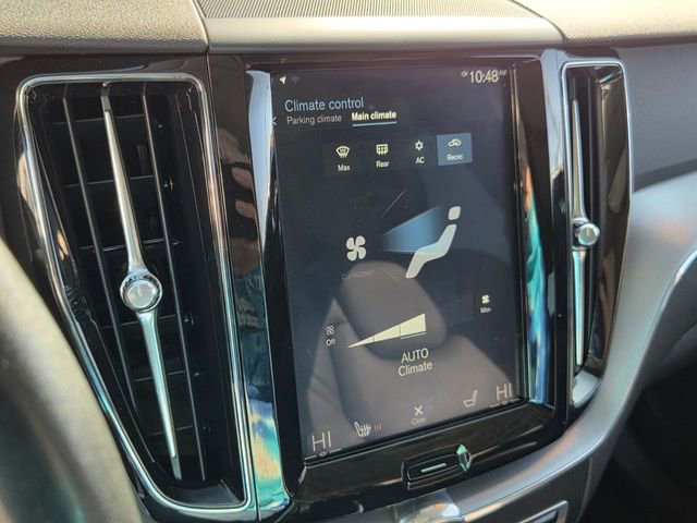Used 2020 Volvo XC60 T5 Momentum w/ Protection Package image 19