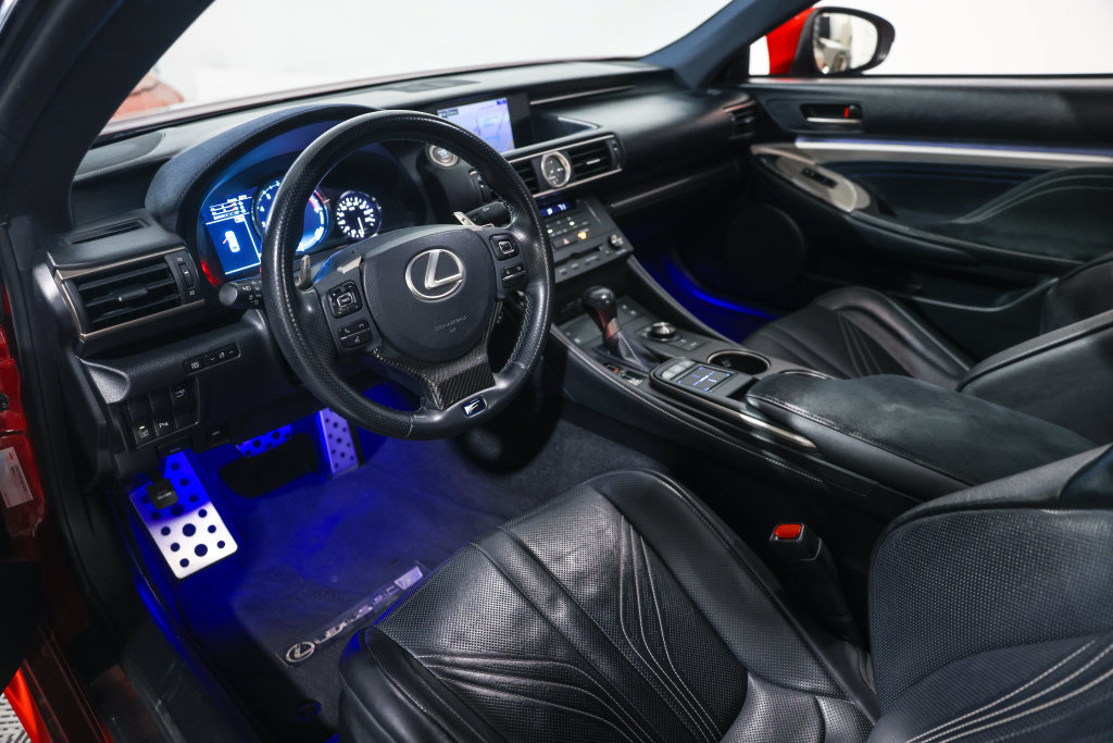 Used 2015 Lexus RC F w/ Premium Package RWD image 29
