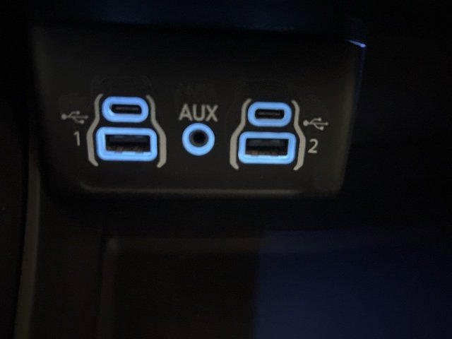 Used 2021 Dodge Durango SXT w/ 3rd Row Seating Group image 24