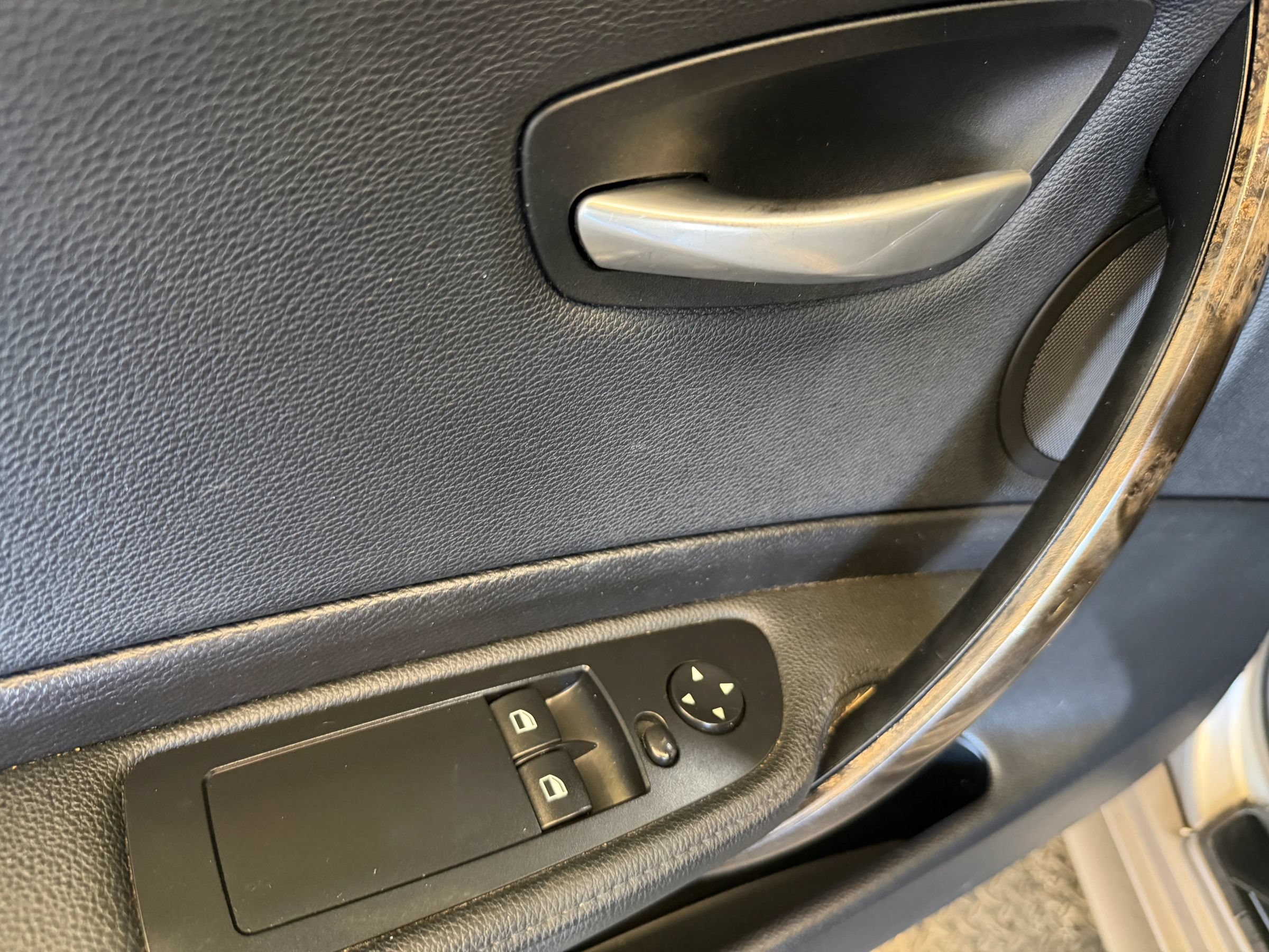 Used 2009 BMW 128i Coupe RWD image 10