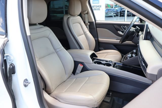 Used 2020 Lincoln Corsair FWD w/ Premium Package image 22
