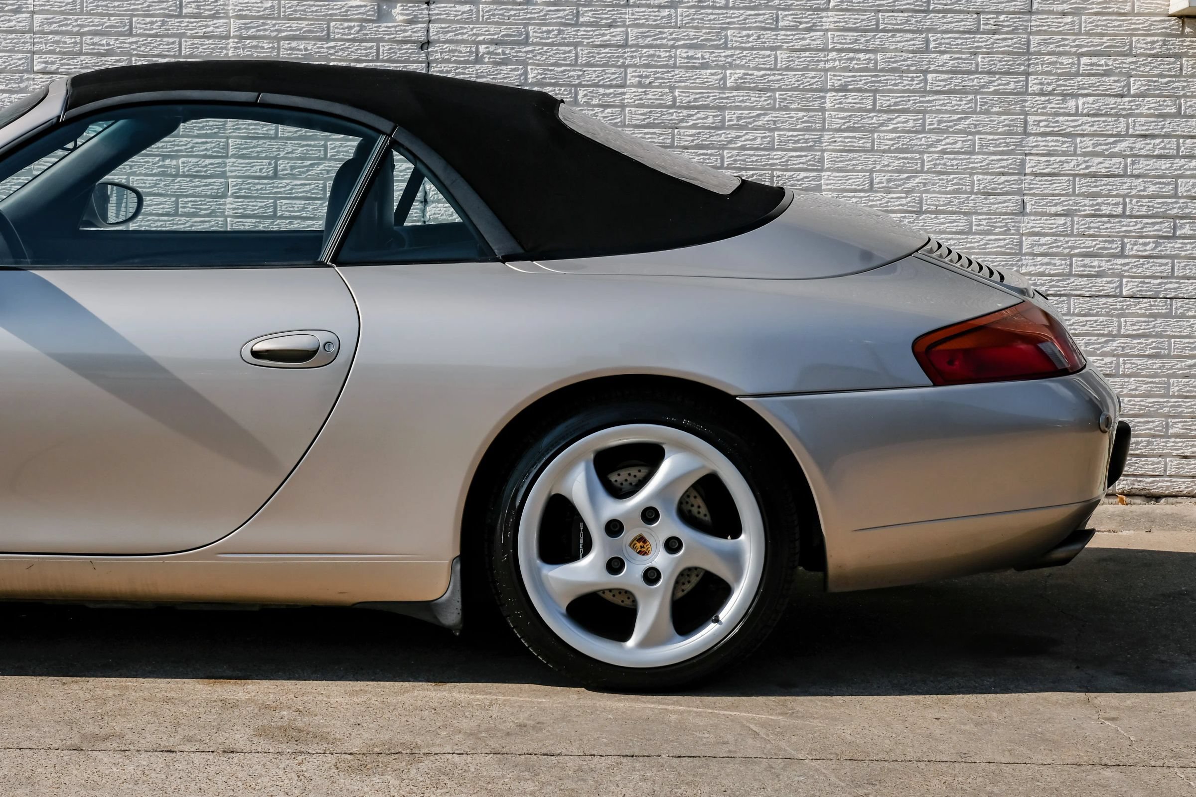 Used 2000 Porsche 911 Cabriolet image 13