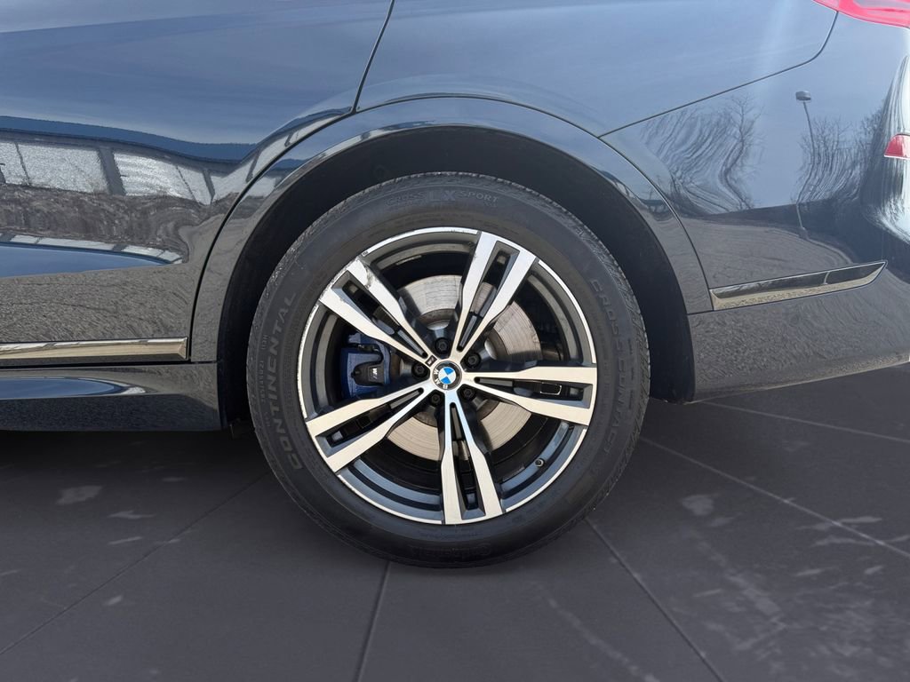 Used 2021 BMW X7 M50i image 26