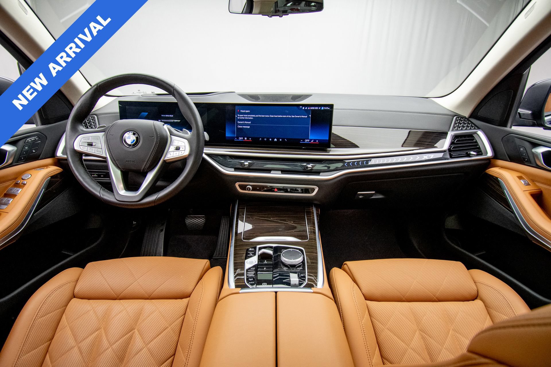 Used 2024 BMW X7 xDrive40i w/ Climate Comfort Package AWD/4WD image 10