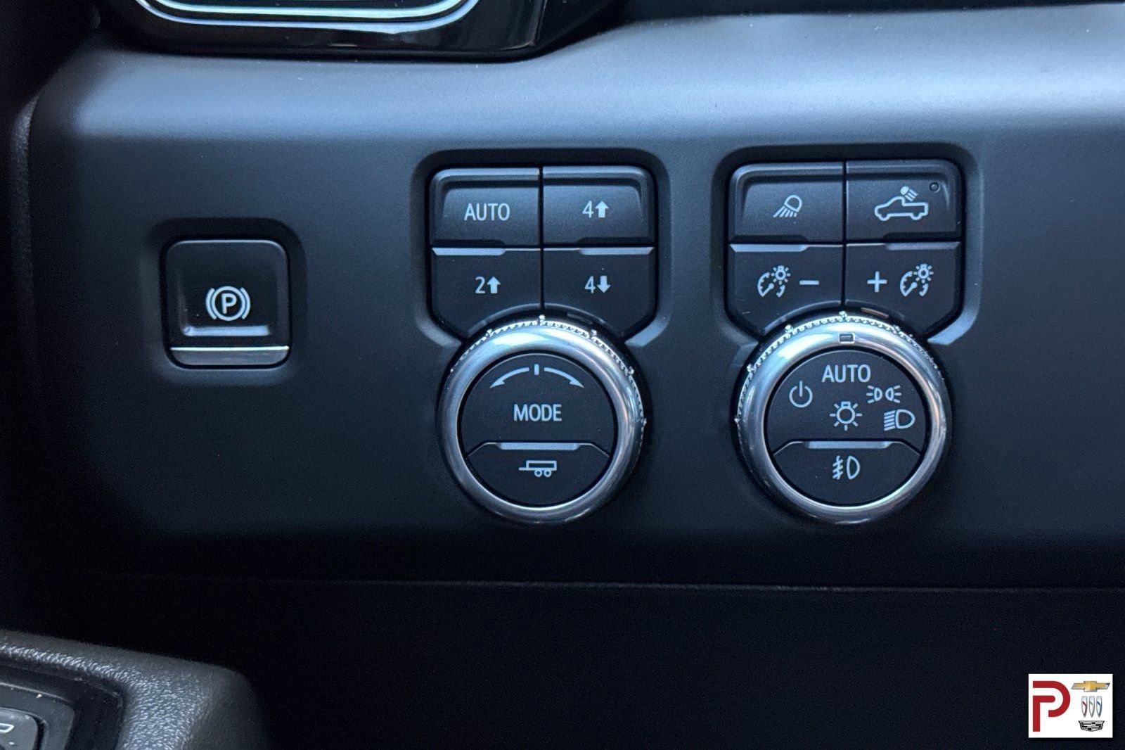 Certified 2024 GMC Sierra 1500 AT4 w/ Technology Package AWD/4WD image 30
