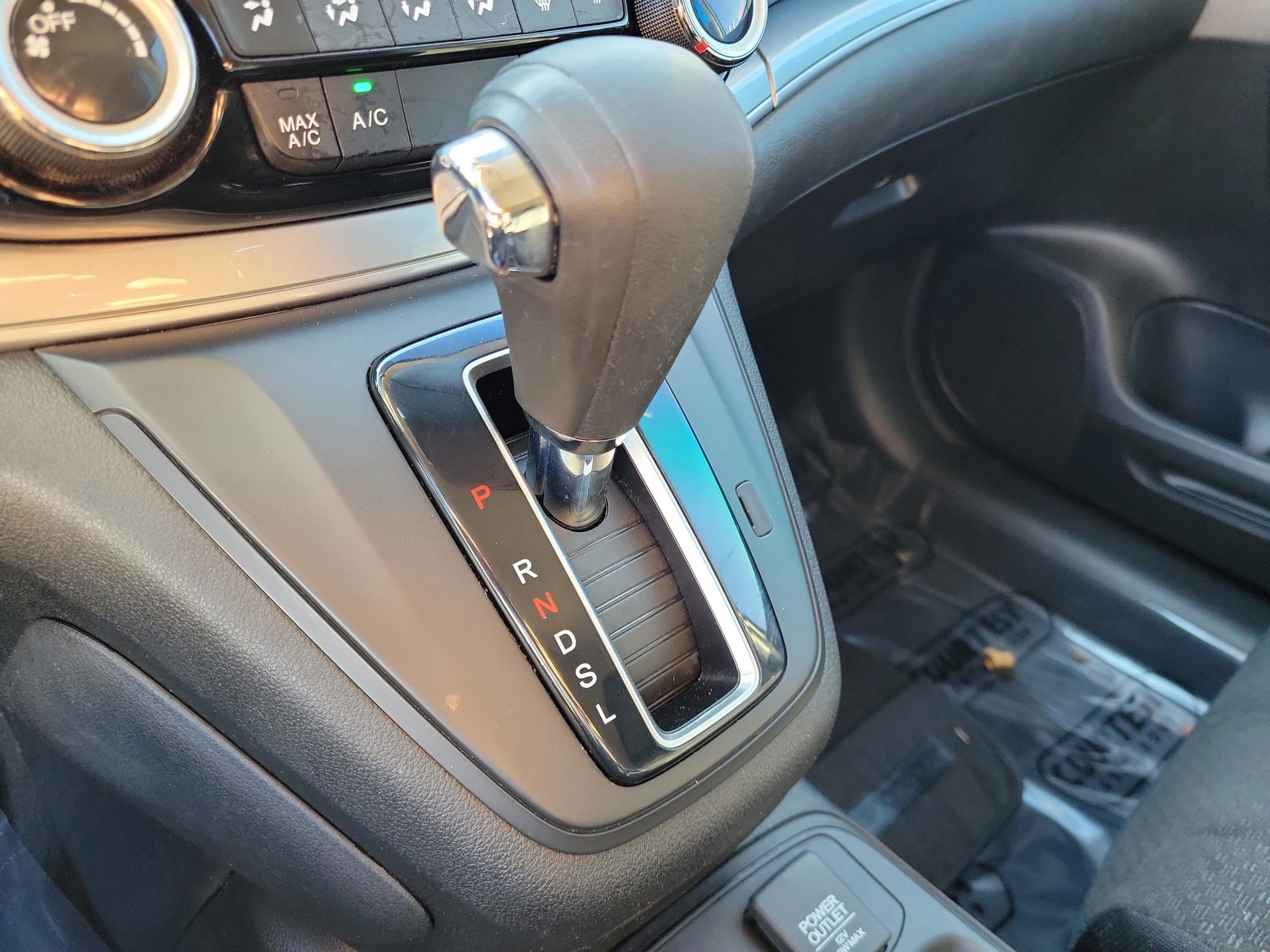 Used 2015 Honda CR-V LX image 28