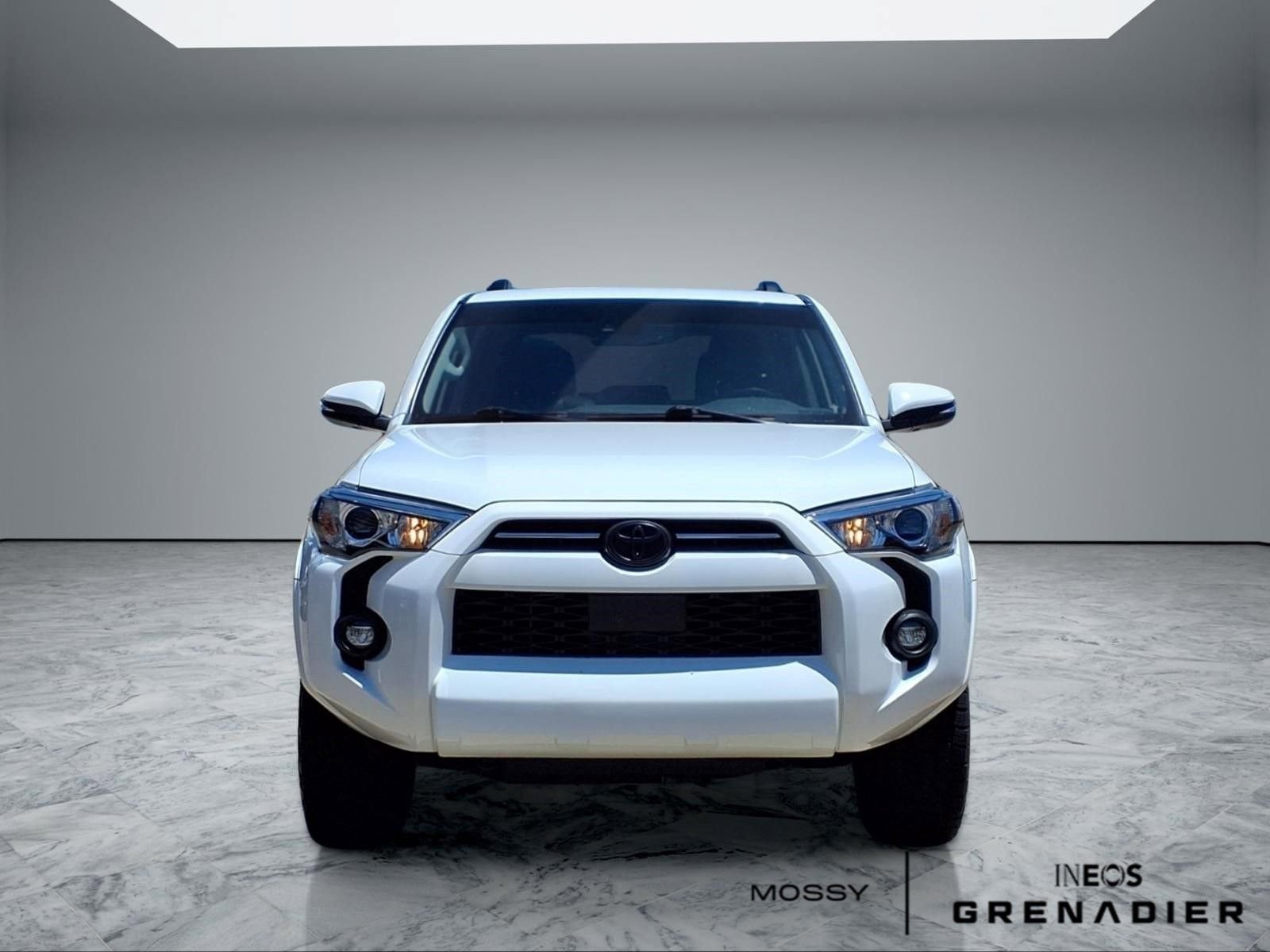 Used 2021 Toyota 4Runner SR5 Premium w/ Moonroof Package RWD image 3
