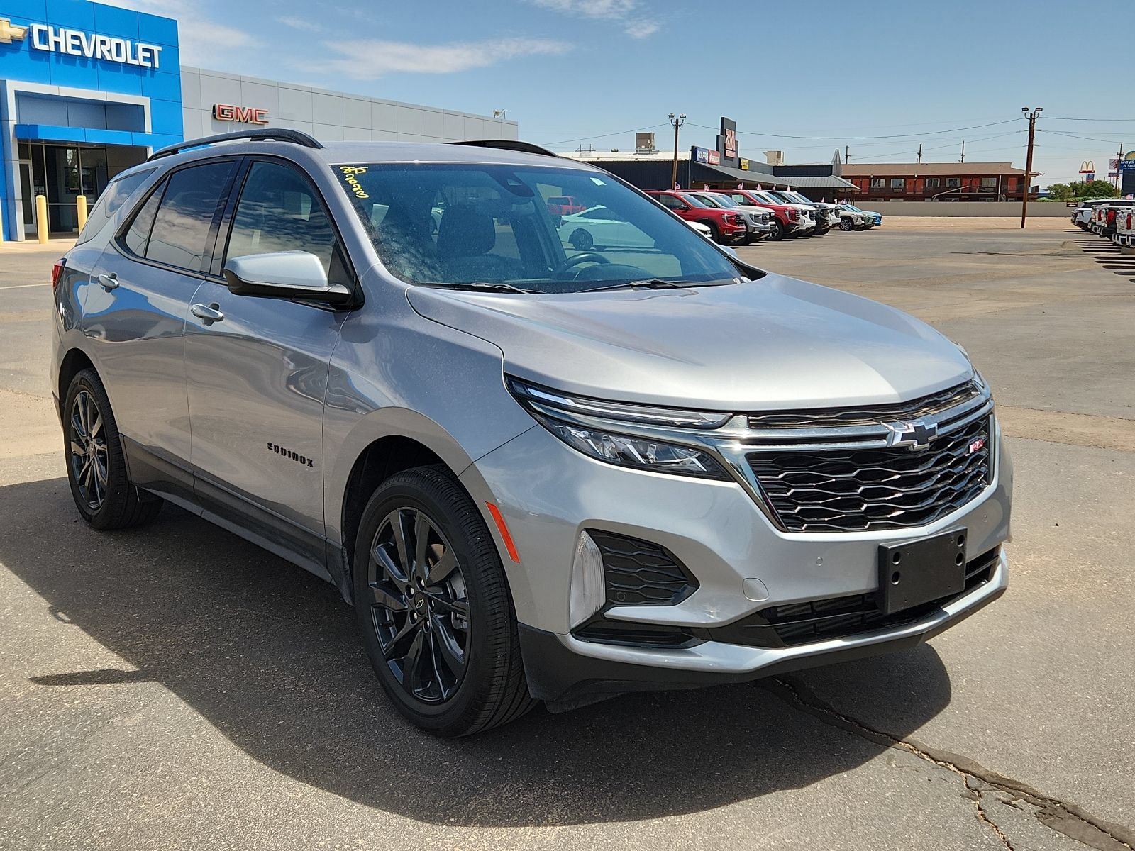 Used 2023 Chevrolet Equinox RS FWD image 6