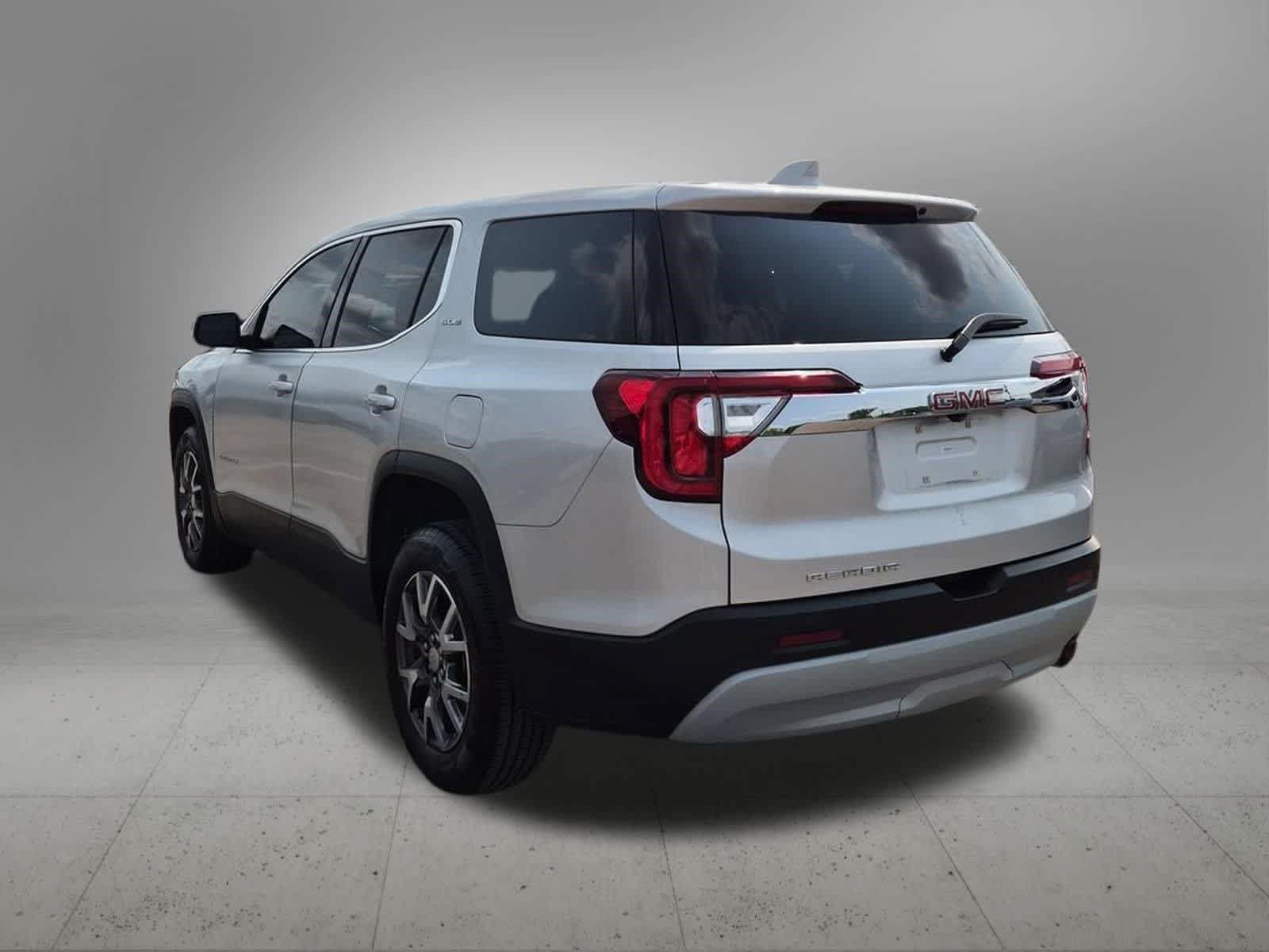 Used 2020 GMC Acadia SLE FWD image 4