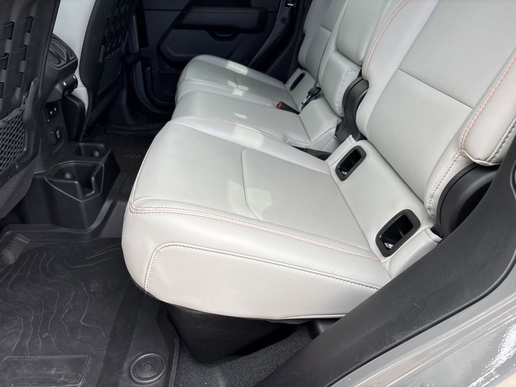 Used 2023 Jeep Gladiator Mojave w/ LED Lighting Group AWD/4WD image 19